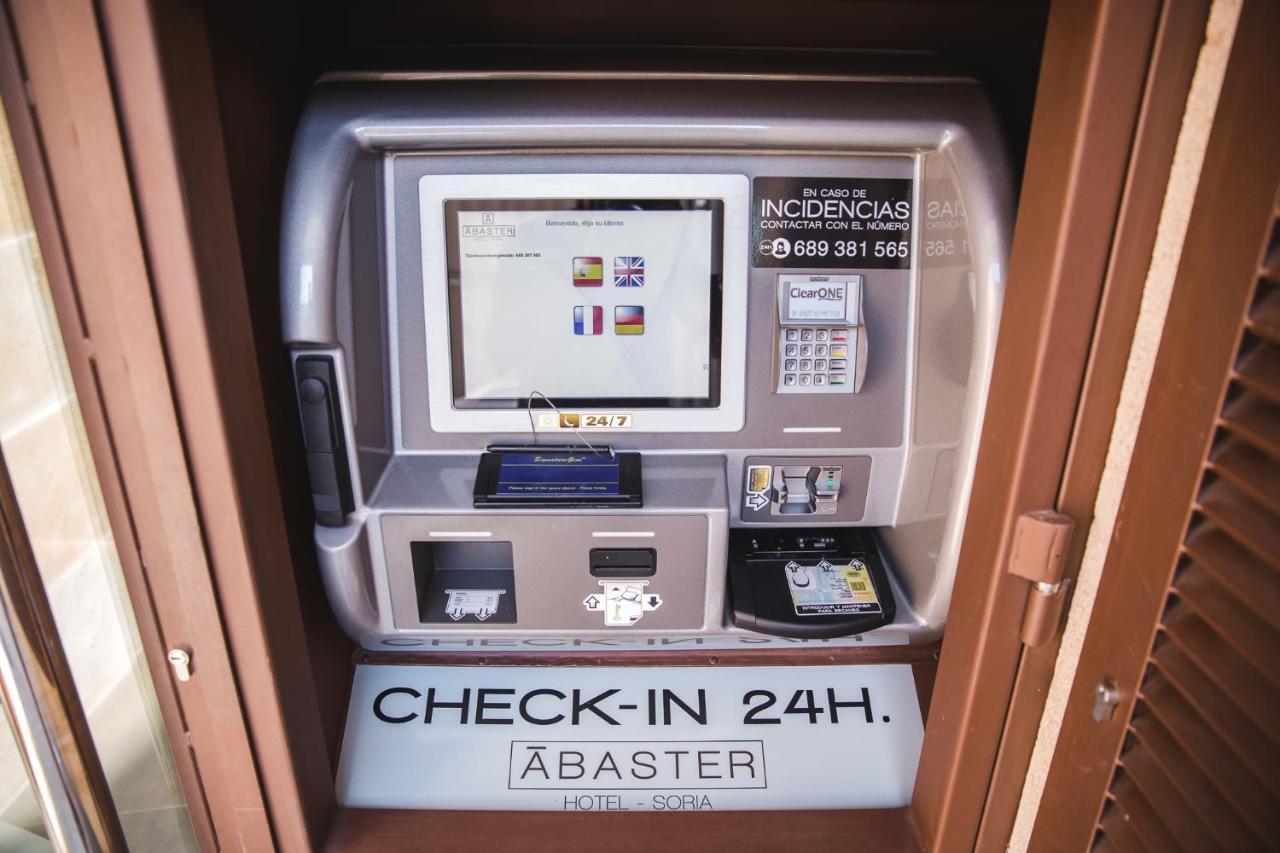 Готель Dwo Abaster Сорія Екстер'єр фото